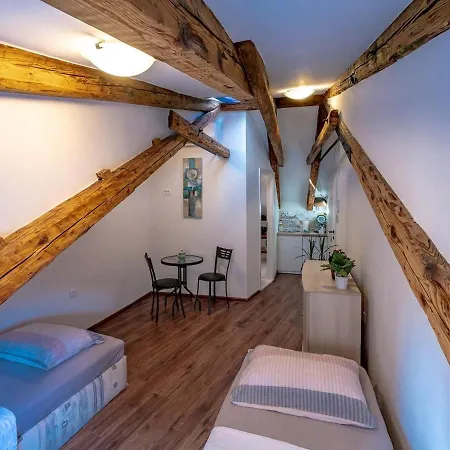 Apartmán Center *